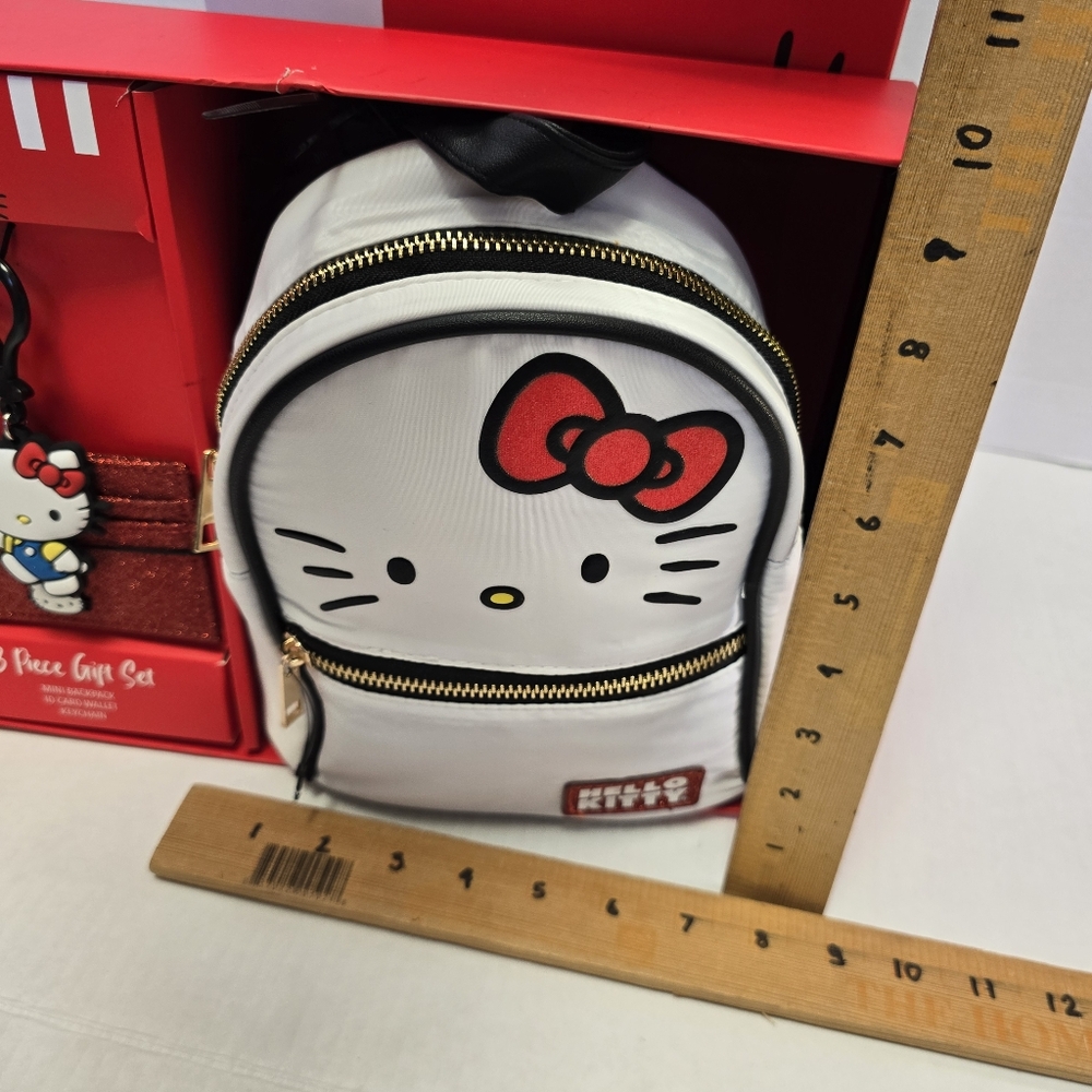 Hello Kitty 3 Piece Gift Set Mini Backpack ID Card Wallet Key Chain NEW - Picture 8 of 11
